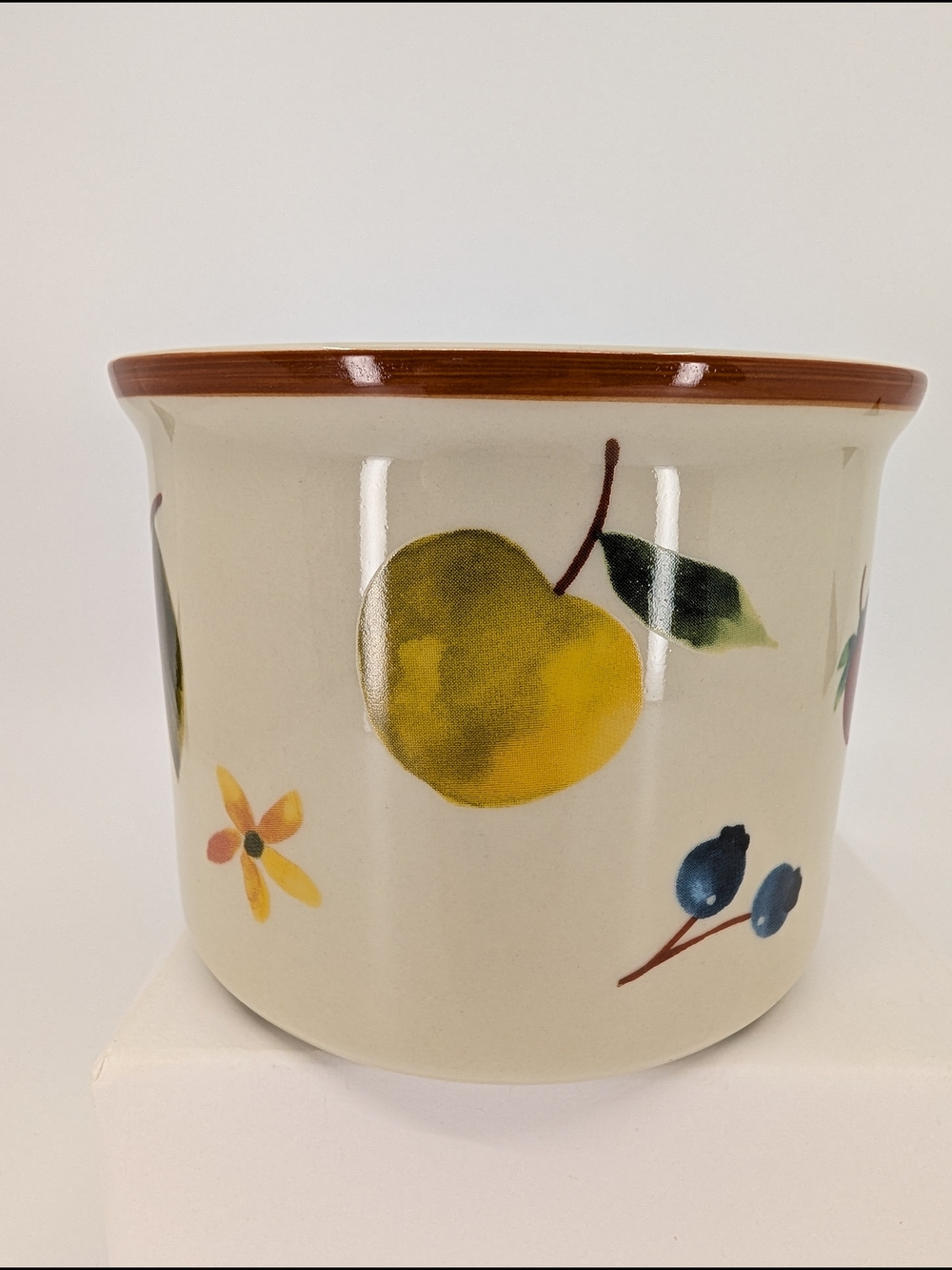 Longaberger Stoneware Pottery Berry Fruit Medley Botanical 1-Pint Crock & Lid - Picture 6 of 10